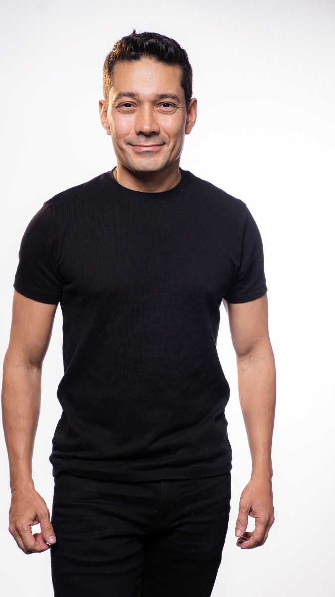 Julian Bilbao - Staff MEN WORKING